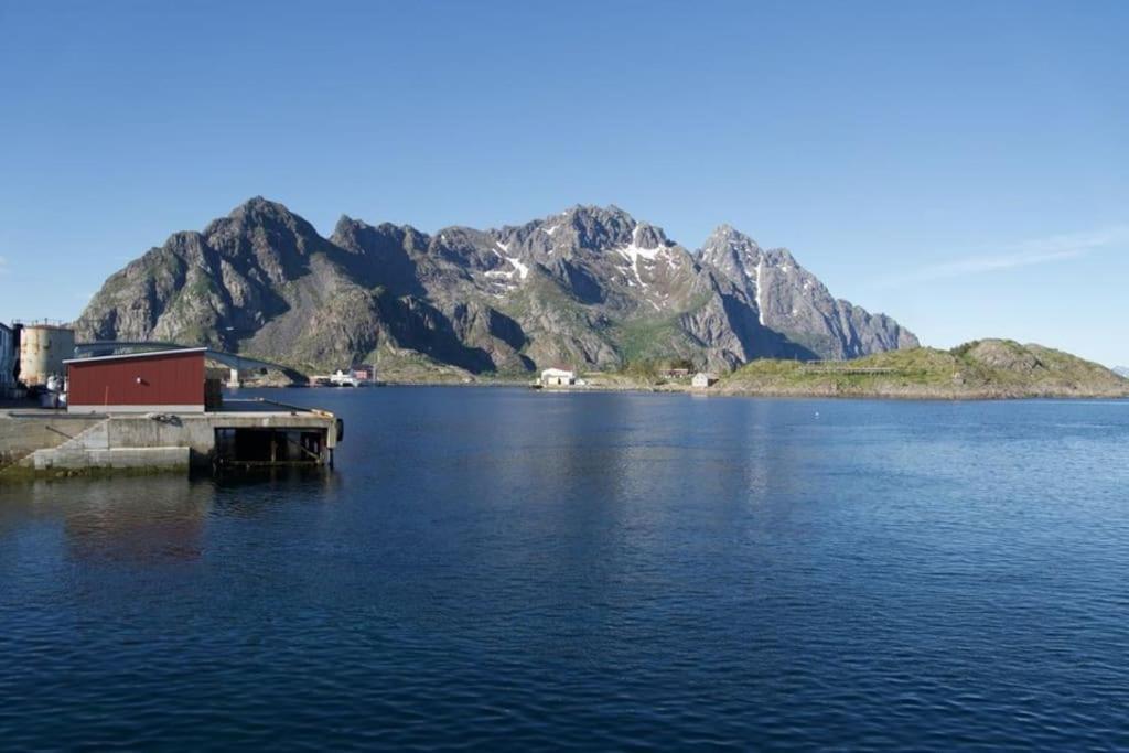 Seafront Apartment Henningsvær Kültér fotó
