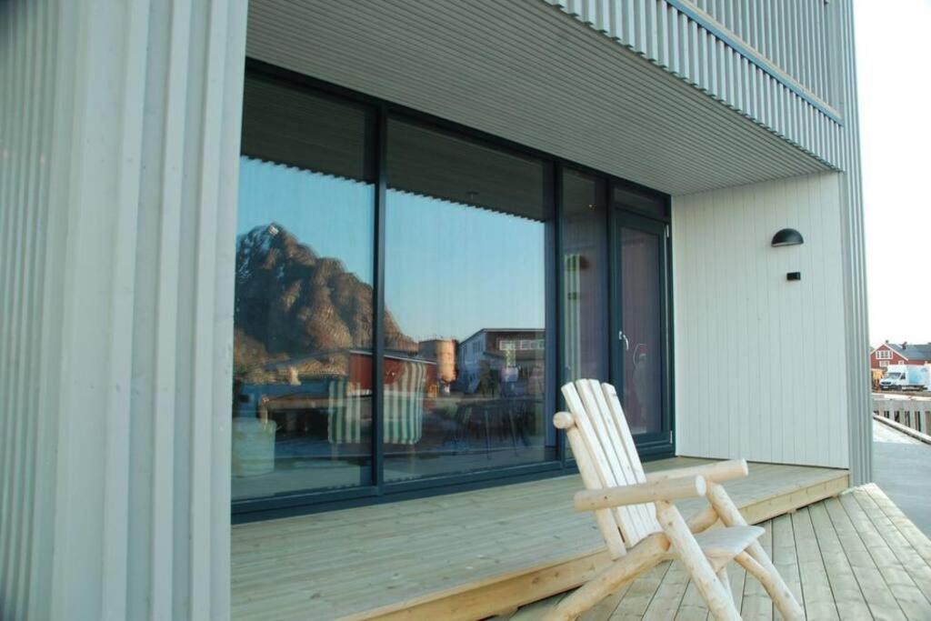 Seafront Apartment Henningsvær Kültér fotó