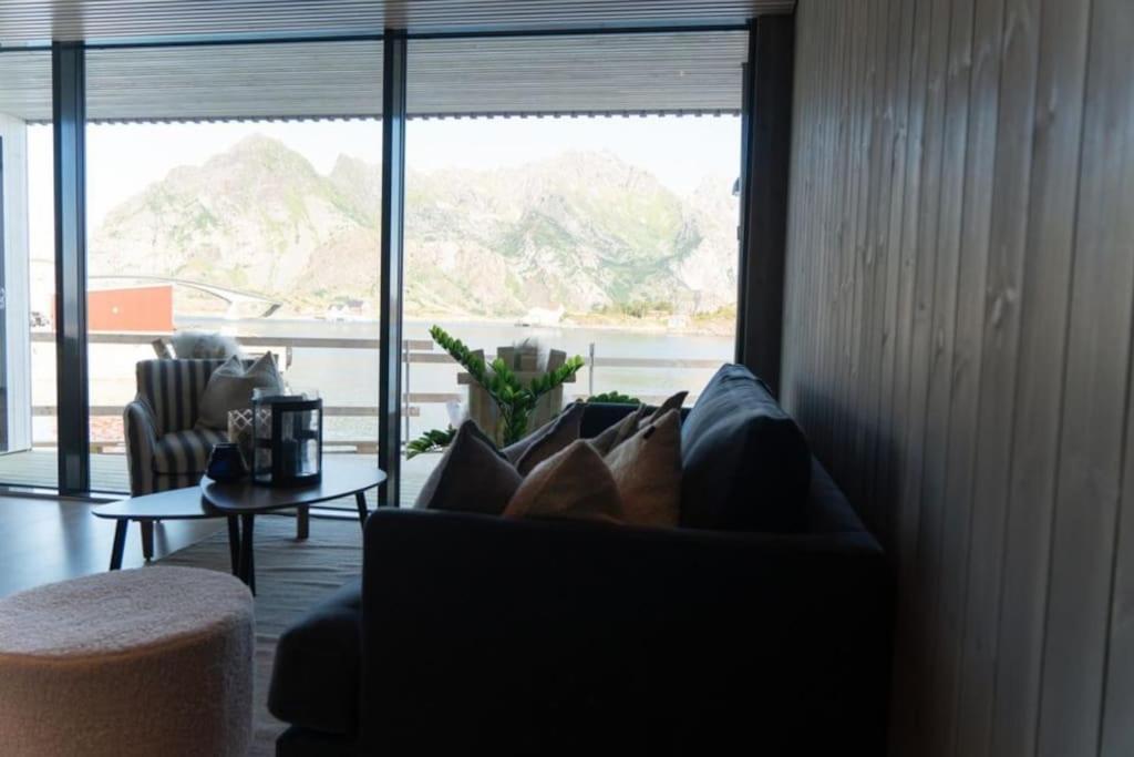 Seafront Apartment Henningsvær Kültér fotó