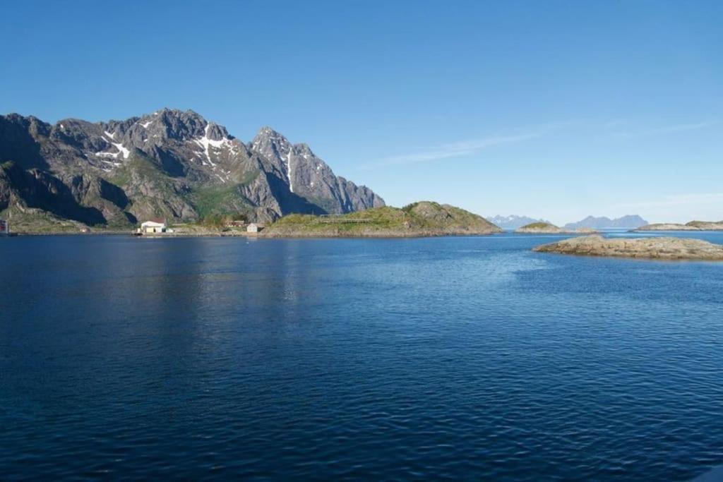 Seafront Apartment Henningsvær Kültér fotó