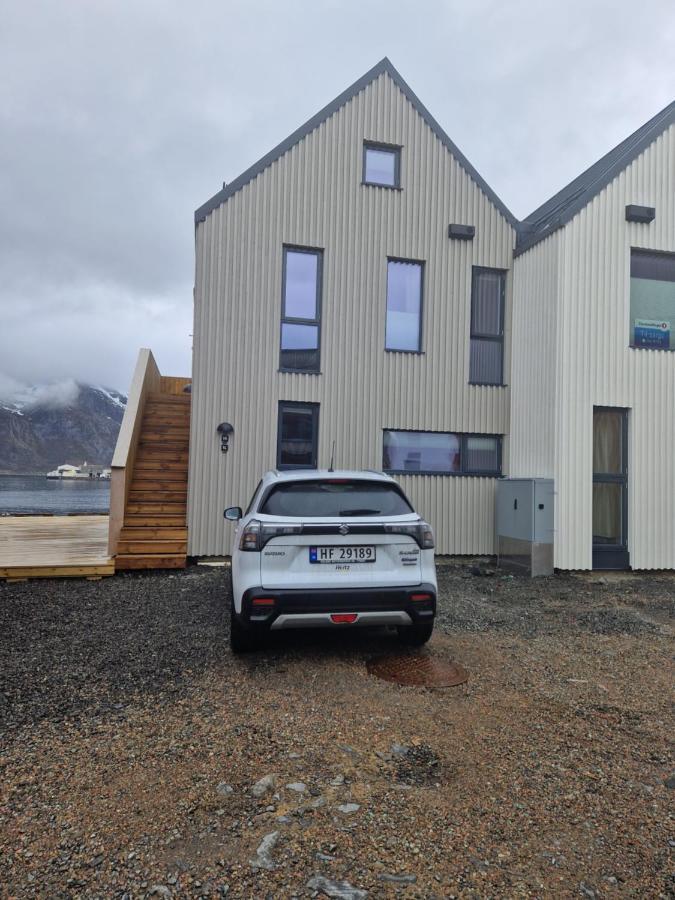 Seafront Apartment Henningsvær Kültér fotó