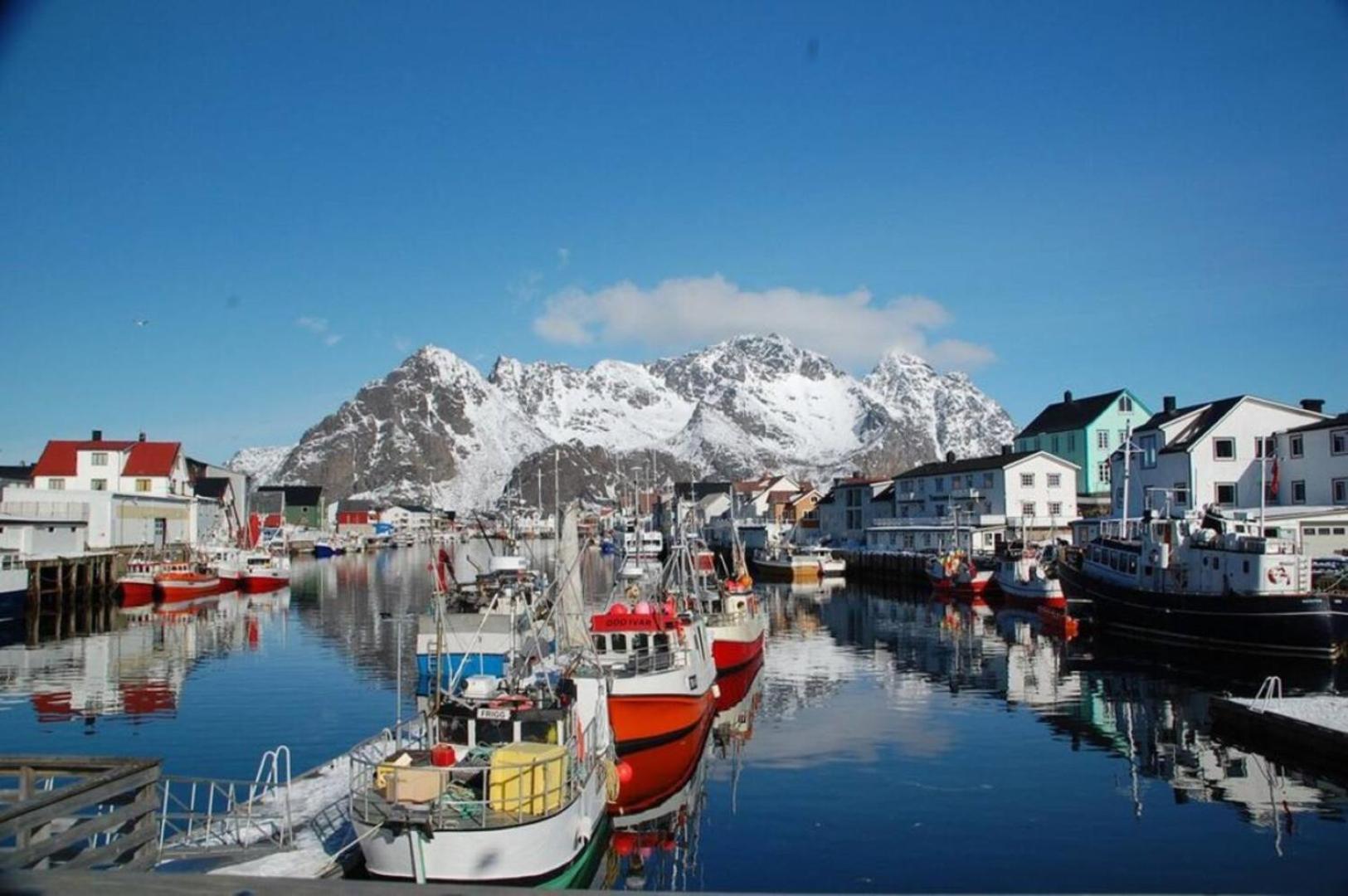 Seafront Apartment Henningsvær Kültér fotó