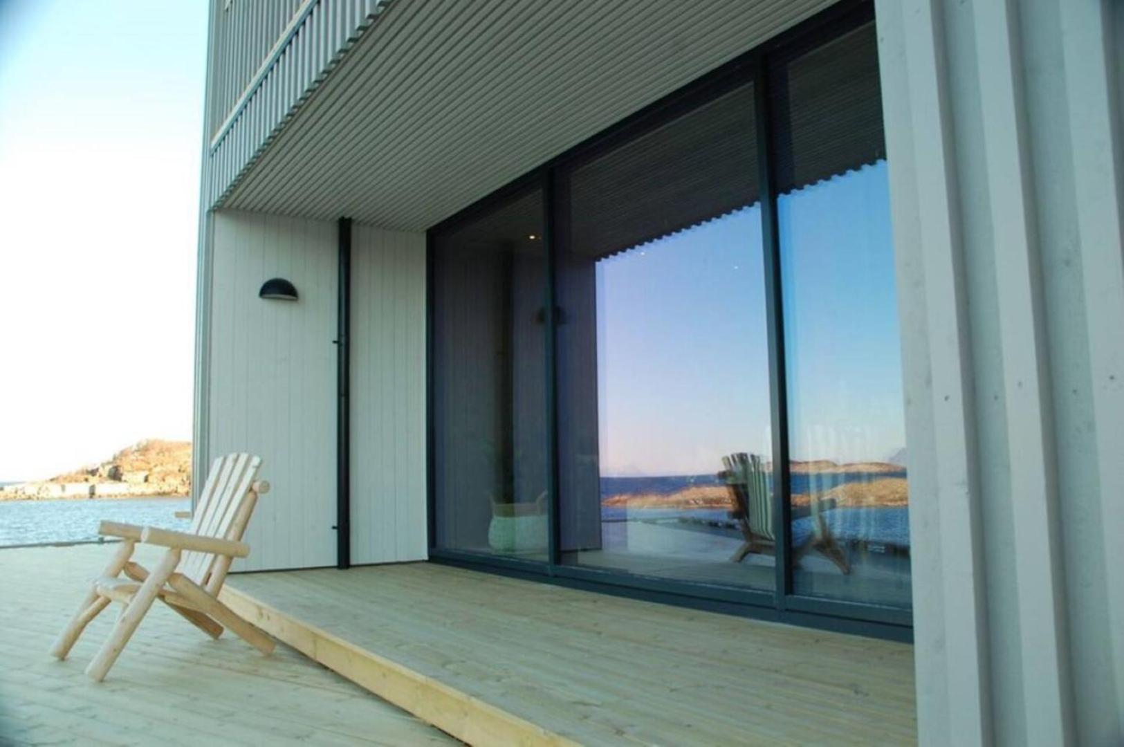 Seafront Apartment Henningsvær Kültér fotó