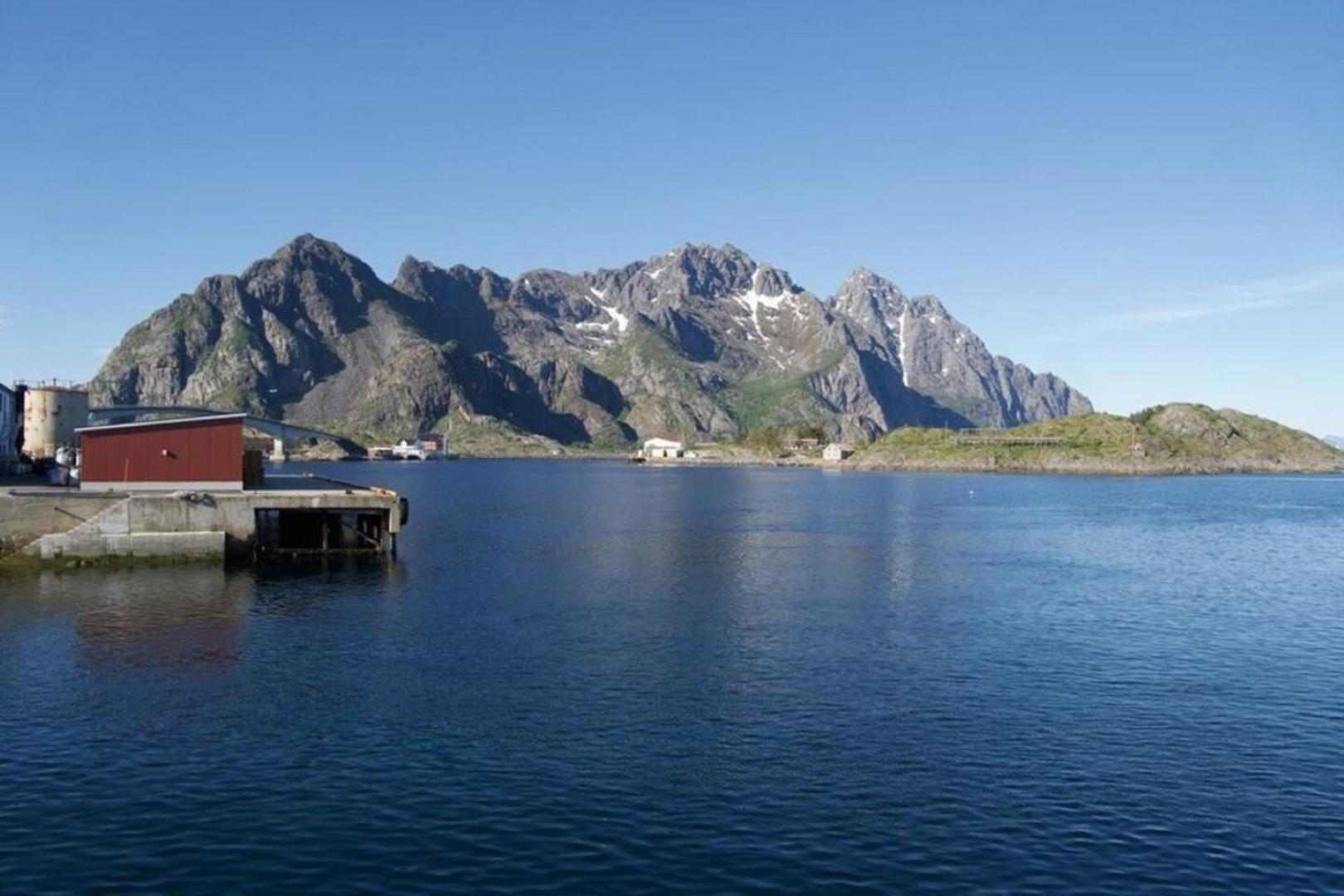 Seafront Apartment Henningsvær Kültér fotó