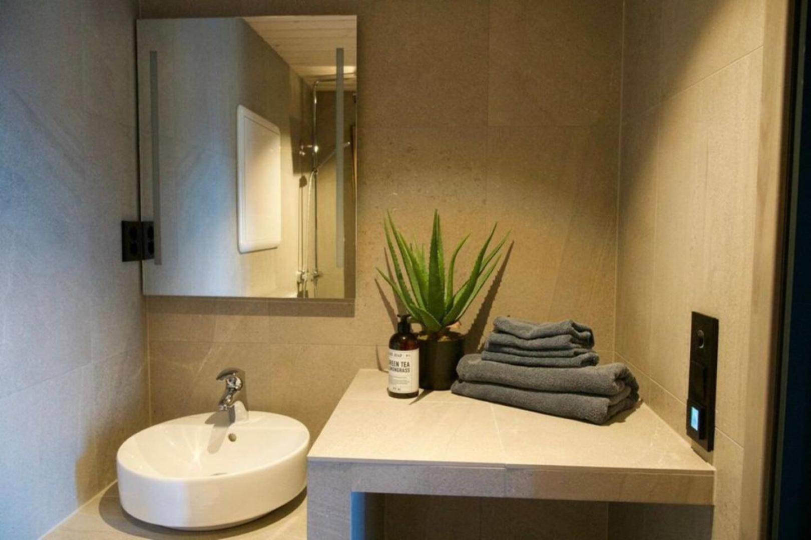 Seafront Apartment Henningsvær Kültér fotó